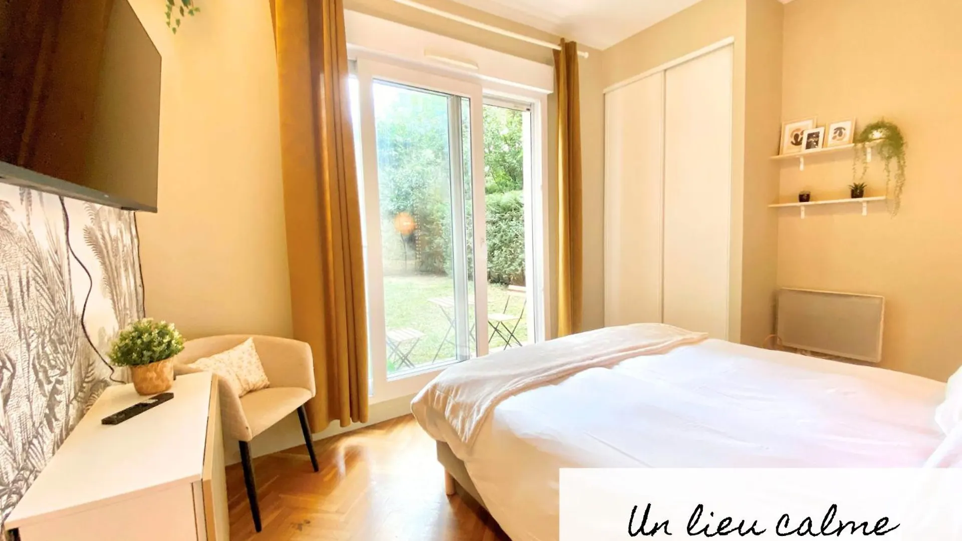 Homestay szállás Cosy Avec Salle De Bain Et Jardin Prive *