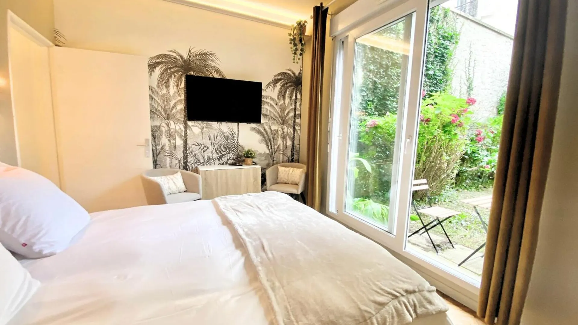 Cosy Avec Salle De Bain Et Jardin Prive Paris
